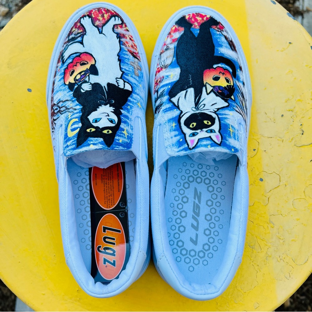 Halloween TrickOrTreat Cats In Spooky Graveyard Hand Painted Canvas Shoes 8.5 - Picture 10 of 12